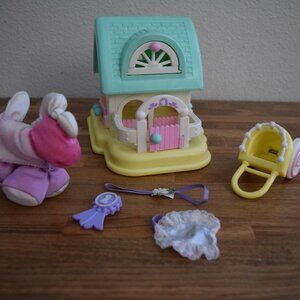 Fisher Price Smooshees Country Cuddlers Stable w/Peggy Pony